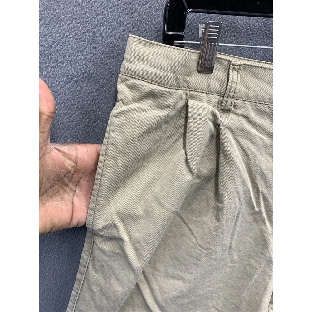 Old Navy Khaki Bermuda Shorts Mens Size 36 Regular Pleated Outdoor